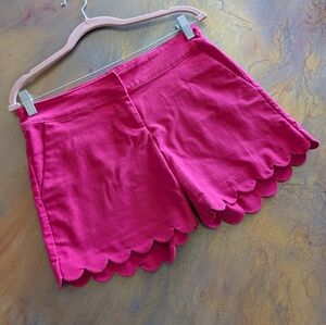Isaac Mizrahi Pink Scalloped Hem Women Shorts Soft Size 4